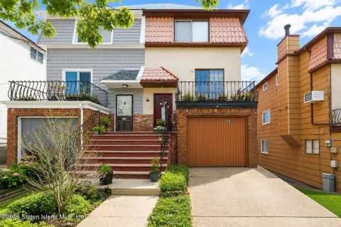 Semi-Attached Single-Family Home