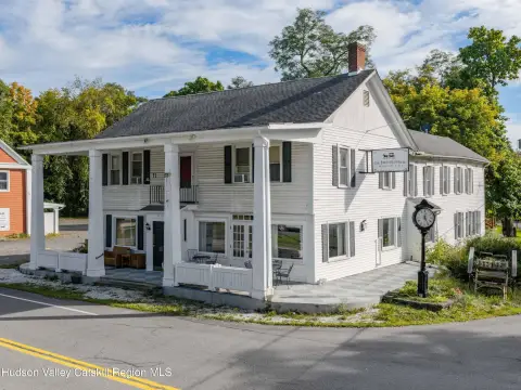 Mixed-Use Property with Restaurant