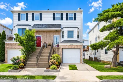 Semi-Attached Single-Family Home