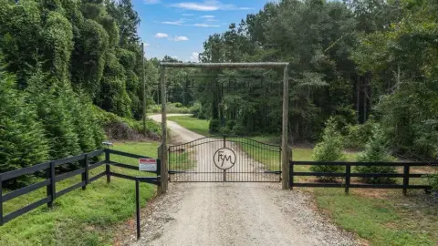 Turnkey Hunting and Recreational Property