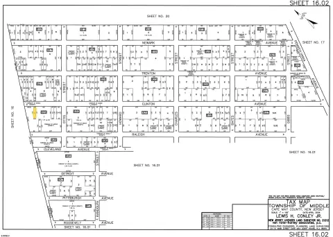 Vacant Lot in Wooded Setting
