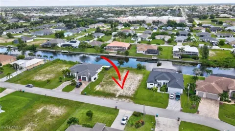 Cape Coral Canal Front Lot