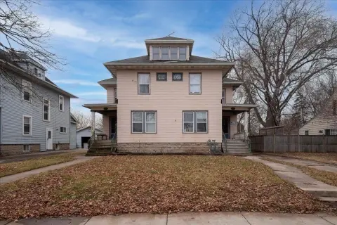 Oshkosh Duplex Near UW Campus
