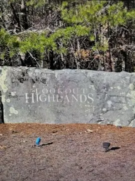 Serene 6.9 Acres in Menlo