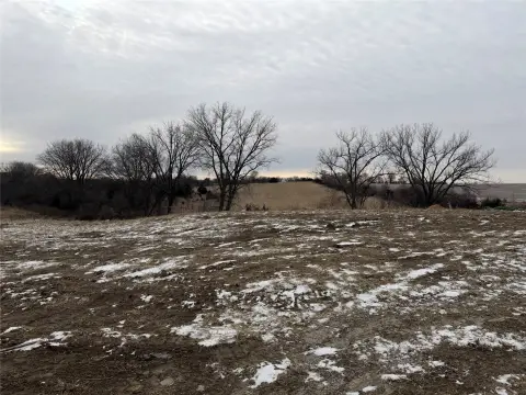 West Des Moines Land Available