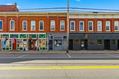 Prime Commercial Space in Maine