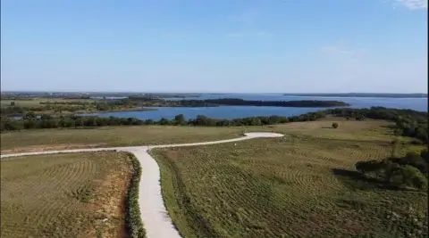 Land with Lake Views