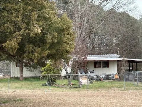 Prime Commercial Lot in Hull