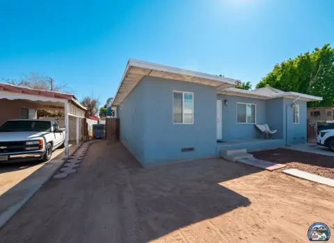 Duplex with Rear Studio