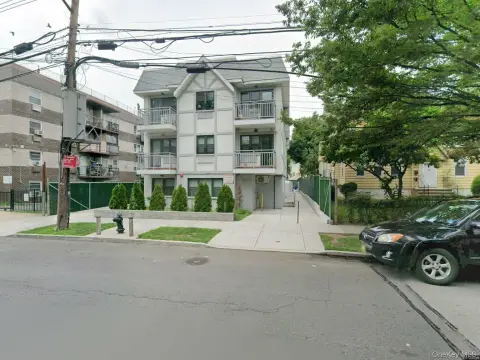 Modern 12-Unit Apartment Building