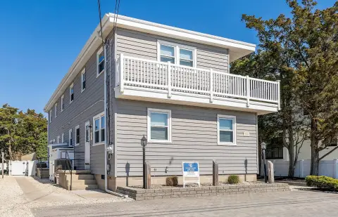 Townhouse-Style Duplex with Pool