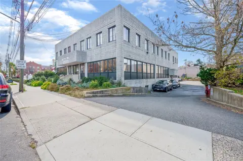 Freeport Office Suite with Utilities