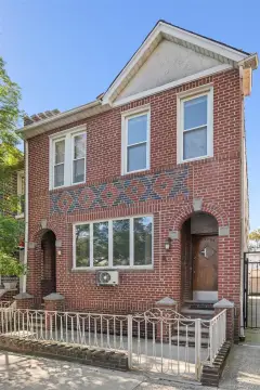 Three-Unit Triplex with Garage