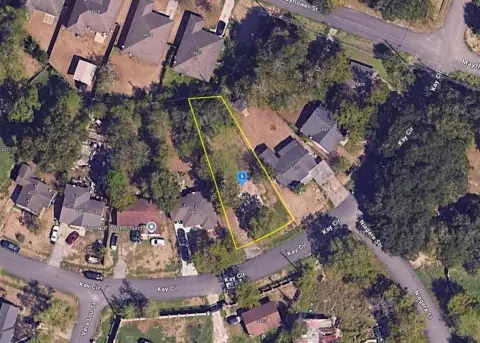 Residential Land in Houston, TX