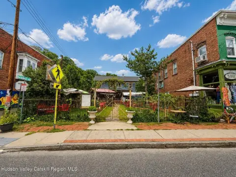 Restaurant Property With Apartment