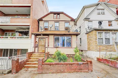Detached Two-Family Duplex
