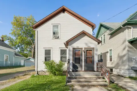 Duplex with In-Unit Laundry