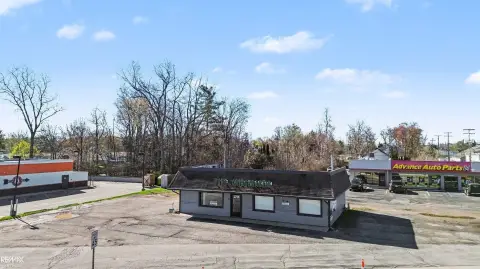 Marysville Commercial Building on Gratiot