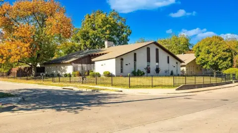 Dallas Duplex with Investment Potential