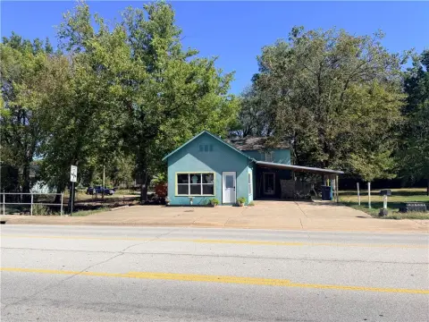 Two-Story Live-Work Property