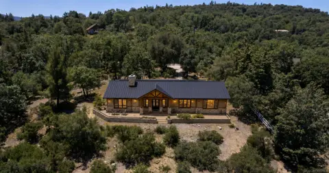 Land with Panoramic Mountain Views