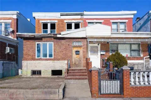 Brick Duplex with Expansion Potential