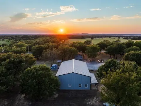 Hunting Ranch with Lodge