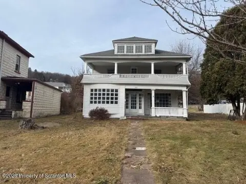 Spacious Duplex with Expansion Potential