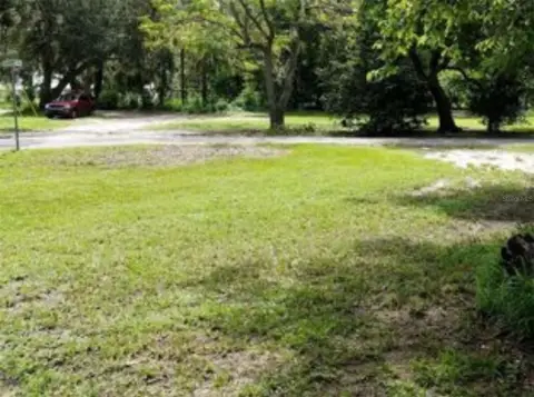 Residential Land in Oakland, Florida