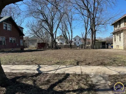 Residential Lot Near Downtown Topeka
