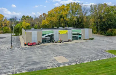 Two-Suite Mixed-Use Building