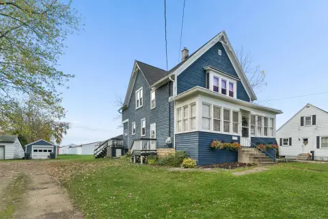 Upper/Lower Duplex