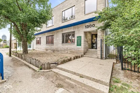 Multi-Suite Office Building