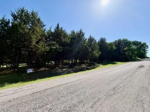 Lake Community Lots in Pottsboro
