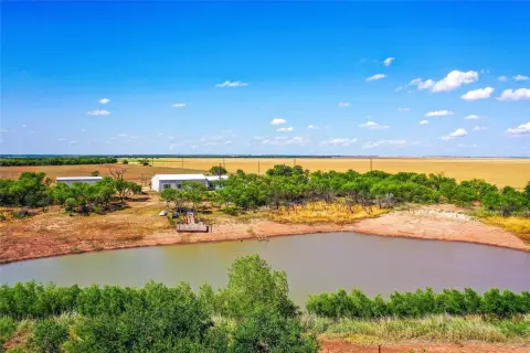 Ranch with Barnhouse
