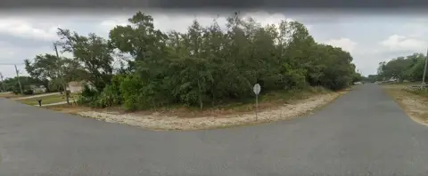 Oversized Corner Lot in Spring Hill