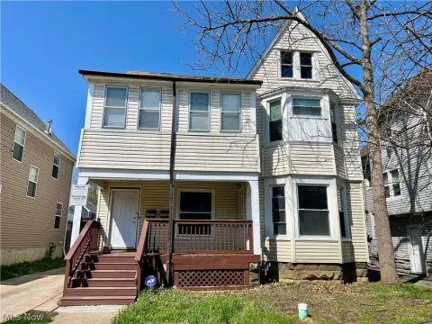 Well-Maintained Duplex in Cleveland, OH