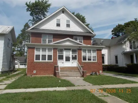 Townhouse Duplex with Private Basements