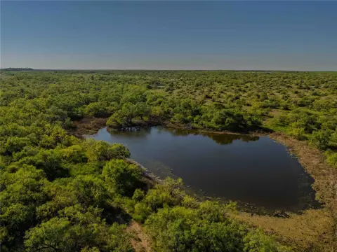 High-Fenced Recreational Ranch