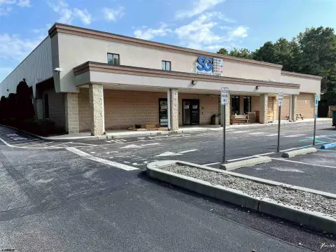 Single-Tenant Office Building
