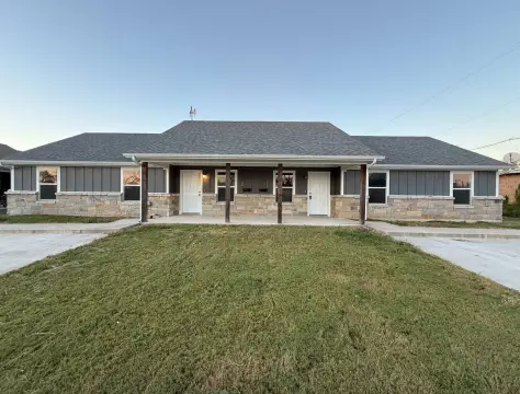 Well-Maintained Duplex Investment