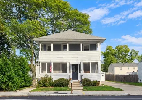 2-Unit Duplex with Updated Kitchen