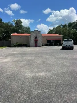 Restaurant Building with Highway Frontage