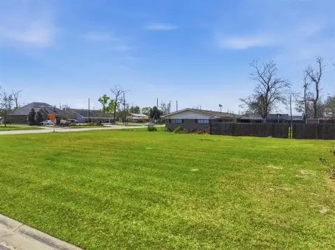 Corner Lot on Maplewood Drive