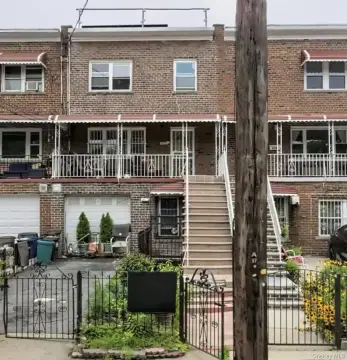 3-Unit Multifamily Building