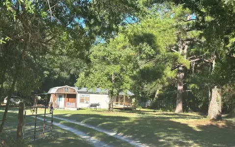 Remodeled Multifamily Property with Guest Quarters