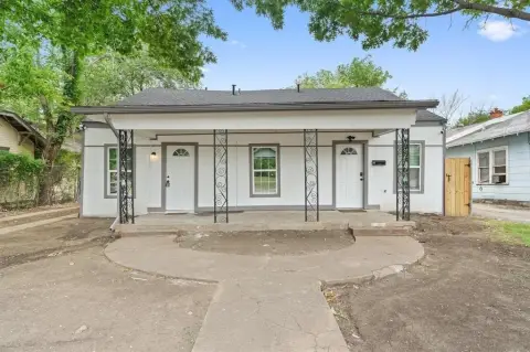 Updated Duplex in East Fort Worth