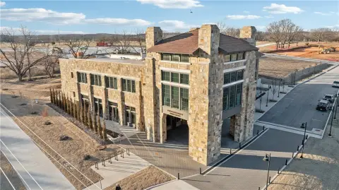 Fayetteville Commercial Building For Rent