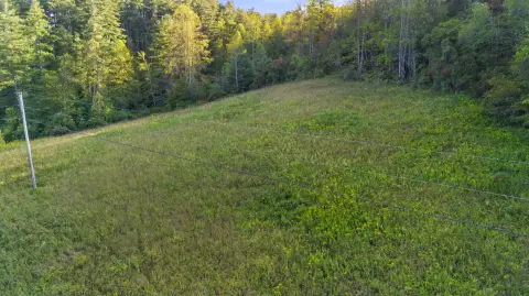 Unrestricted Land in Campton, KY