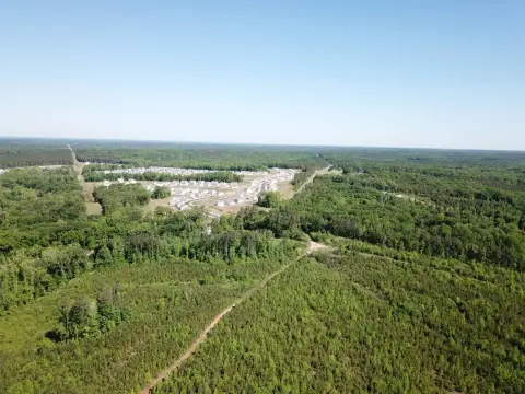 Unimproved Industrial/Commercial Land